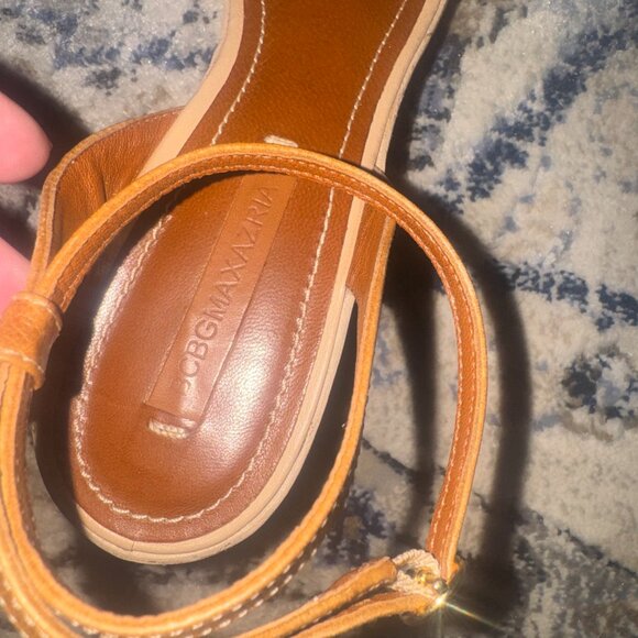 BCBG Leather Made in Brazil wedges - Picture 2 of 11